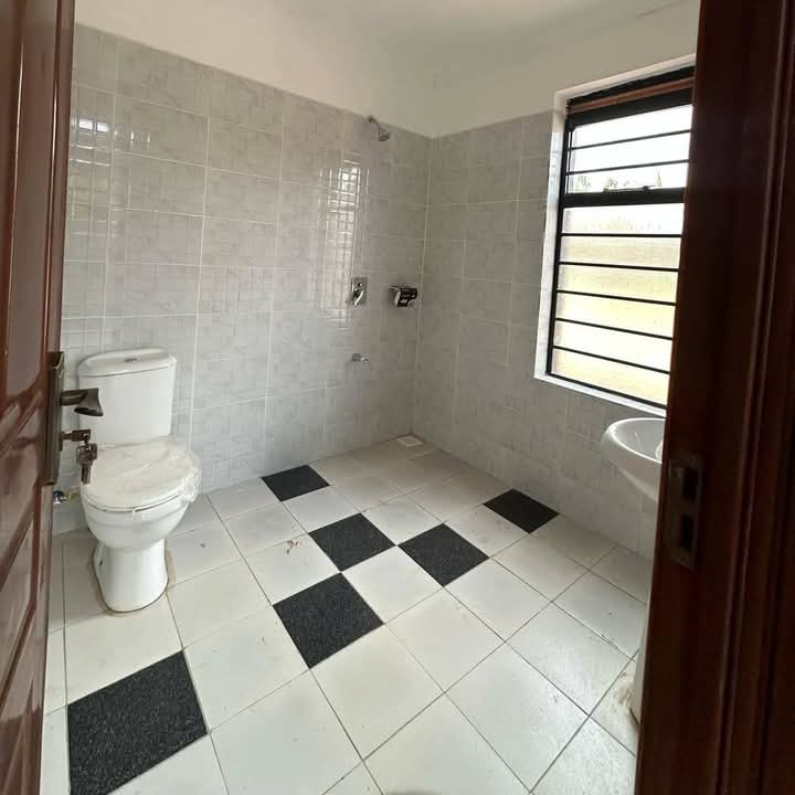 3 bedroom bungalow in kimuyu