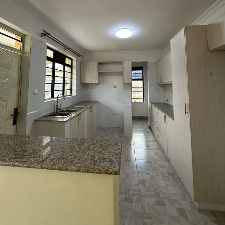 3 bedroom bungalow in kimuyu