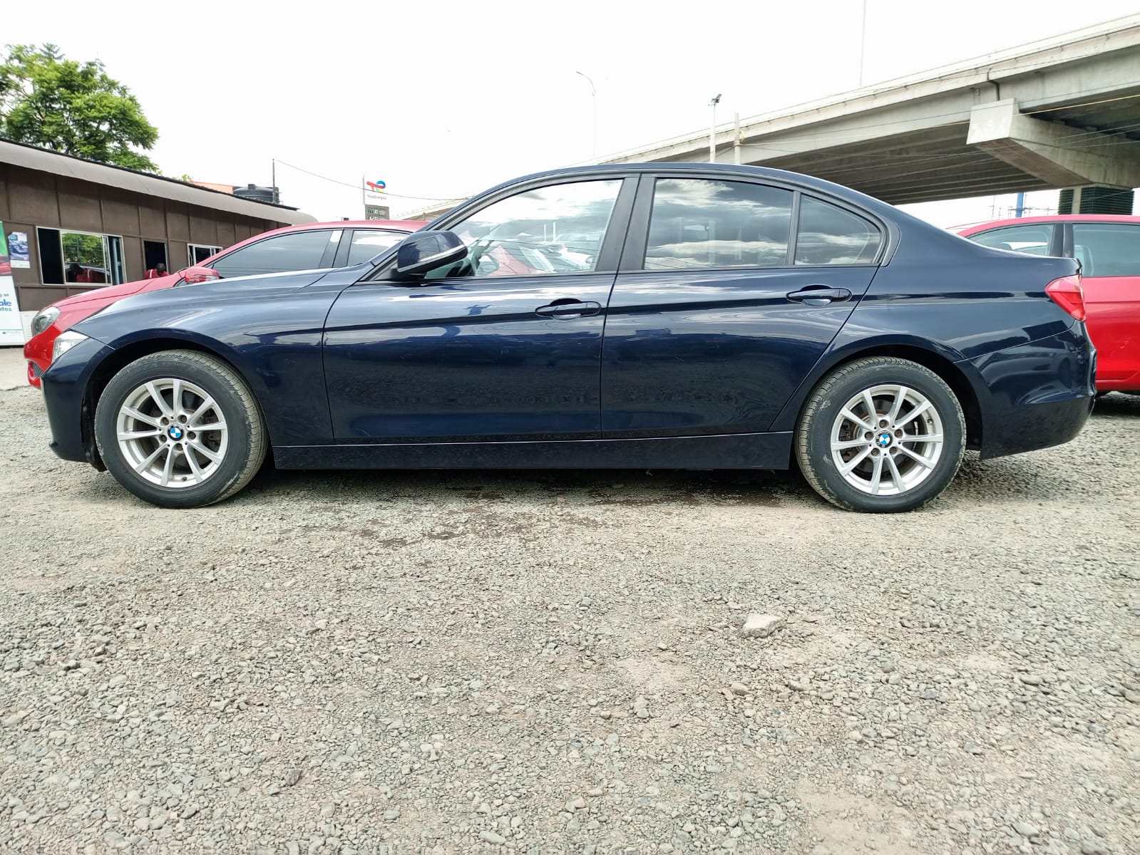 BMW 320i