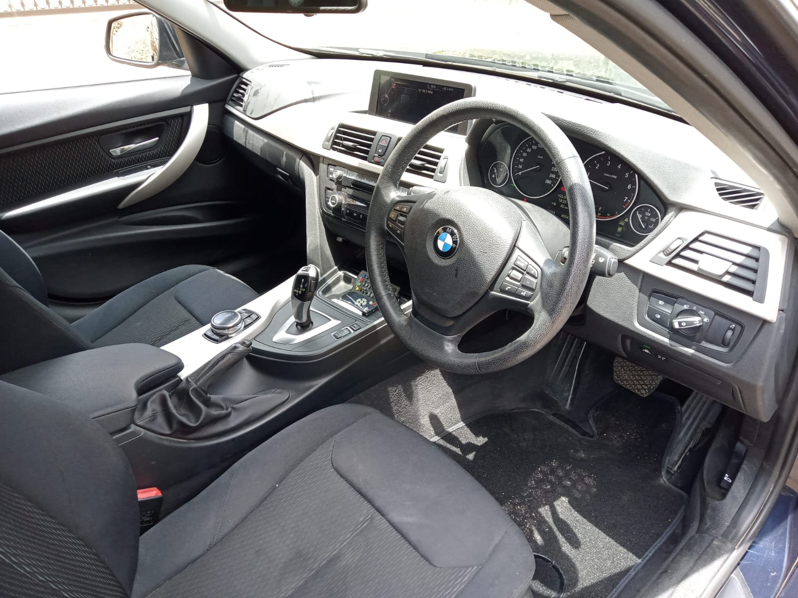BMW 320i