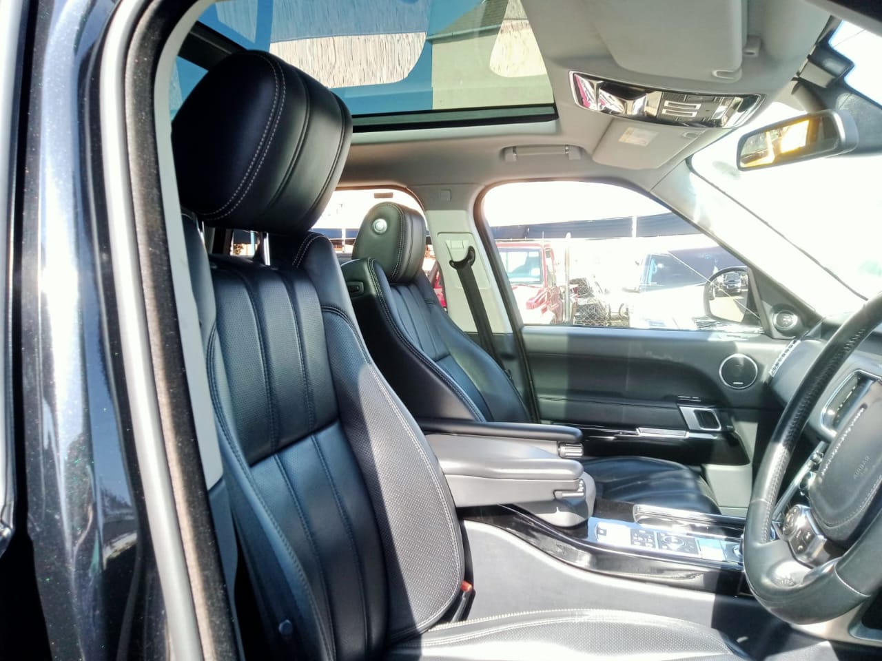 Range Rover Vogue sdv6