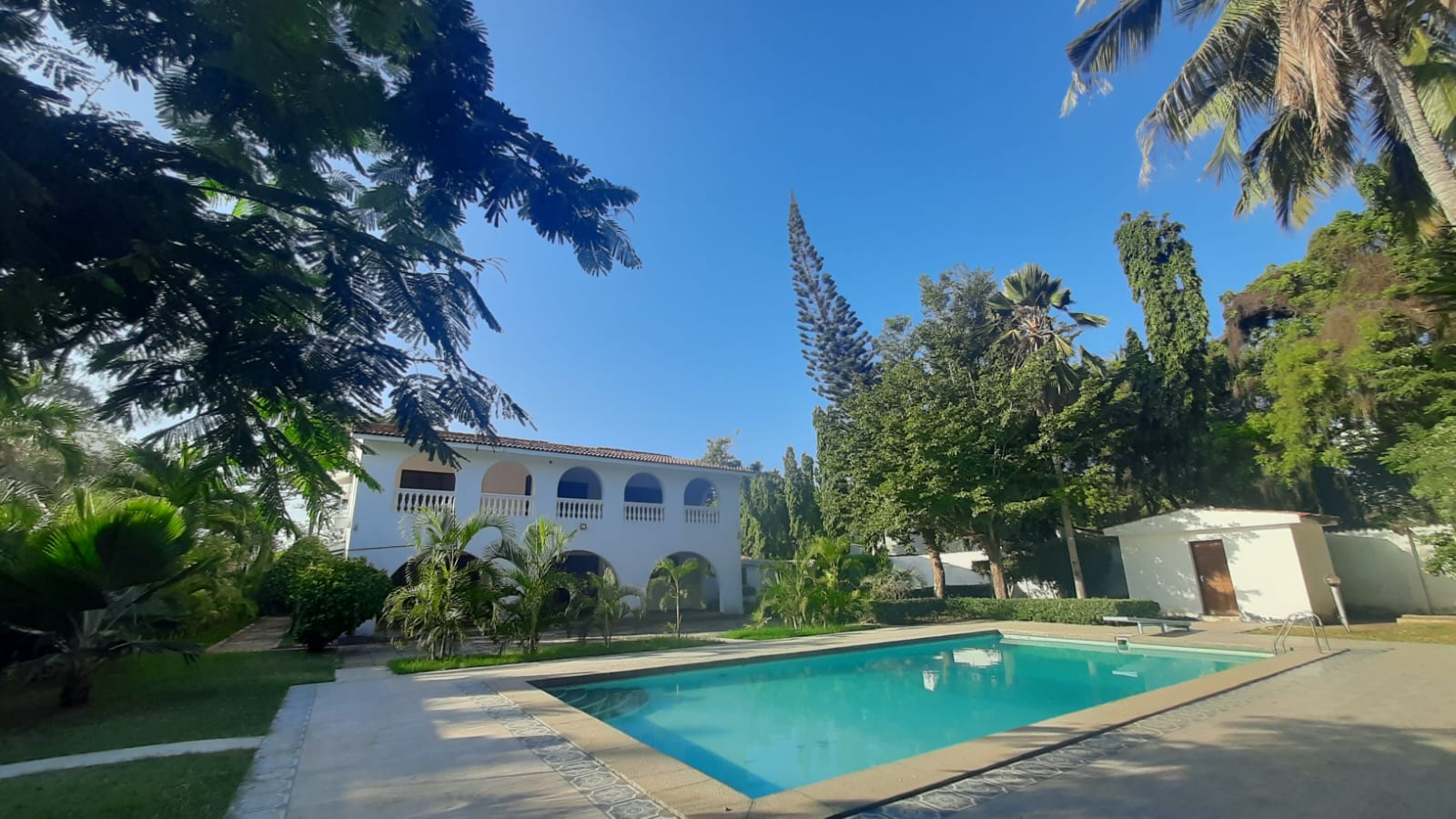 5 Bedroom Mansion For Rent in Nyali