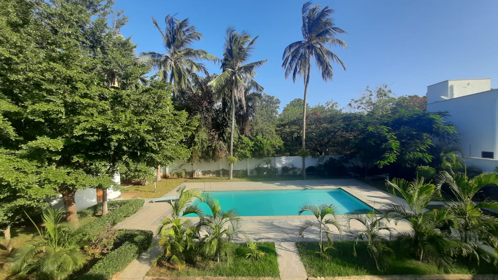 5 Bedroom Mansion for Rent in  Nyali