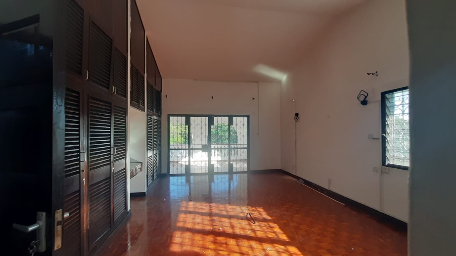 5 Bedroom Mansion For Rent in Nyali