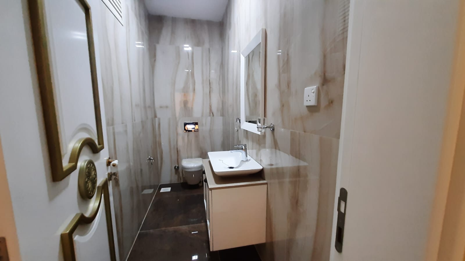 4 bedrooms penthouse to let in nyali.