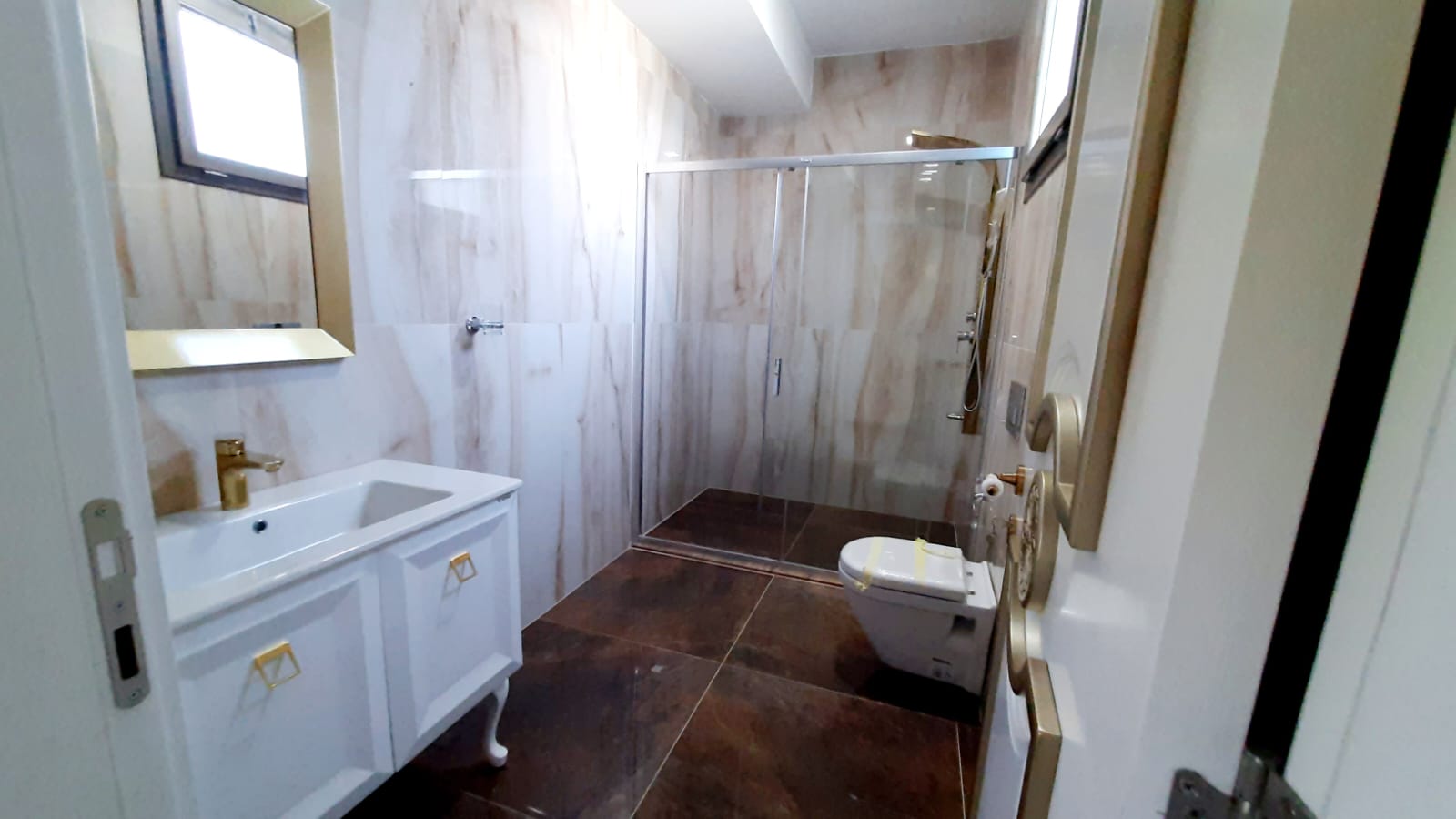 4 bedrooms penthouse to let in nyali.