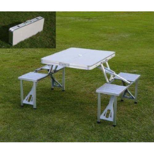 Foldable camping chairs and tables