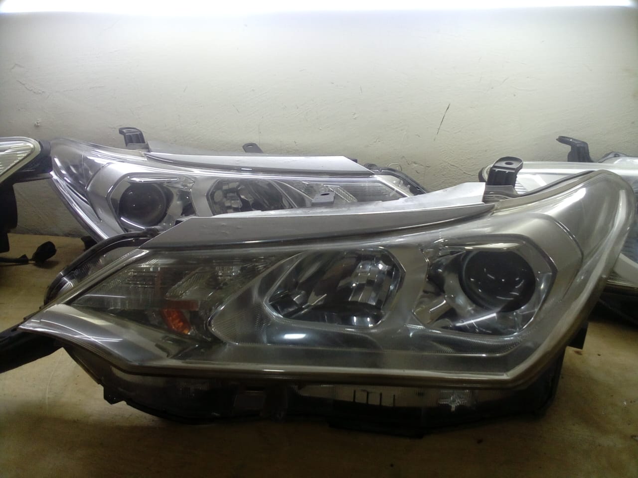 Fielder 165 headlights