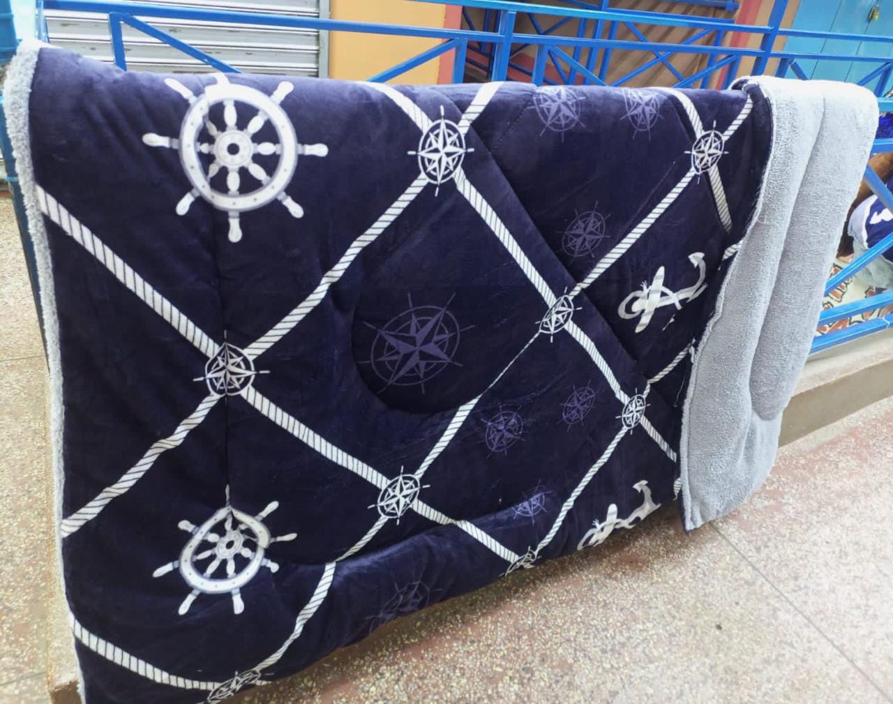 Single floral woolen duvets