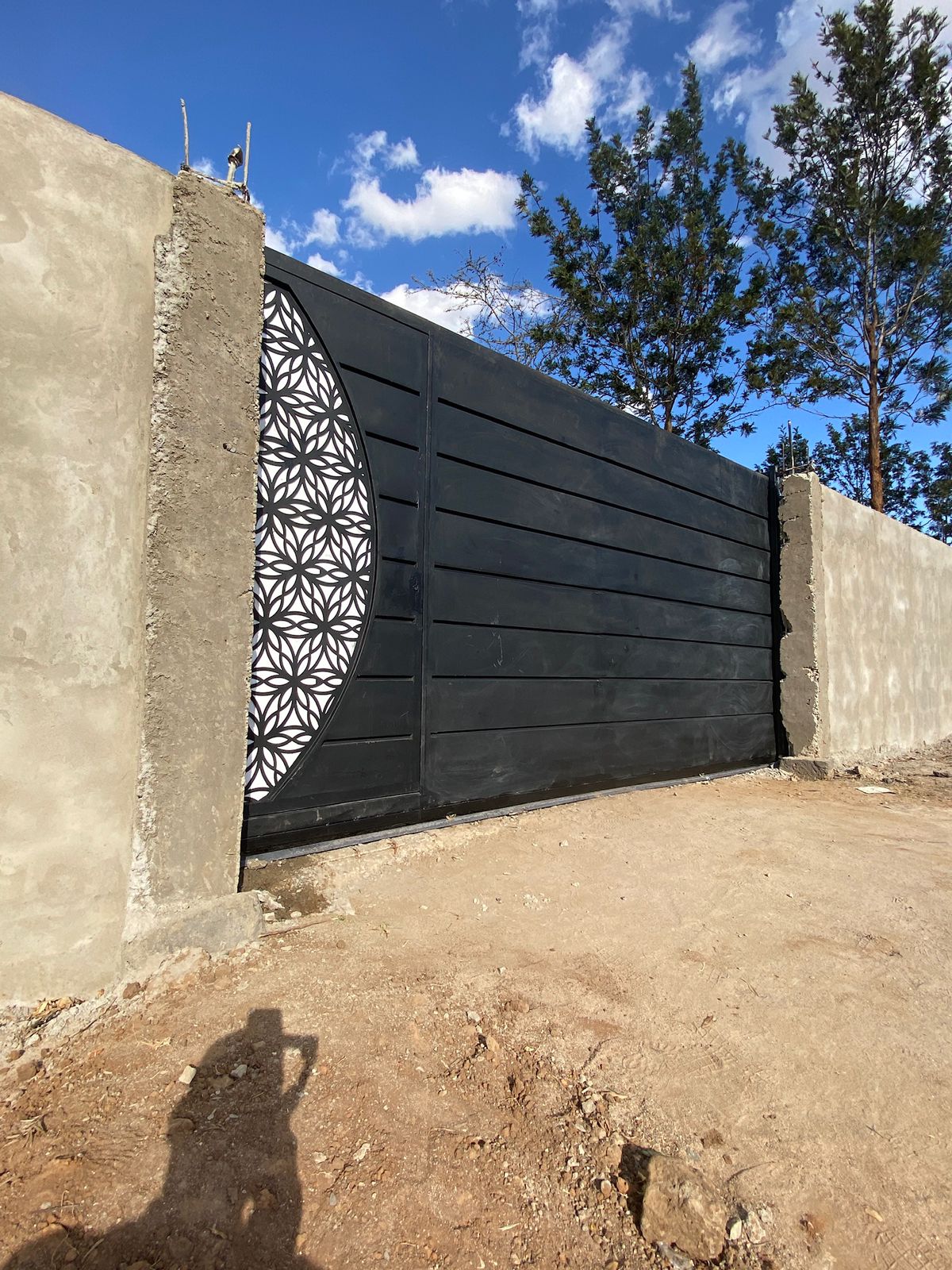 Steel sliding gate