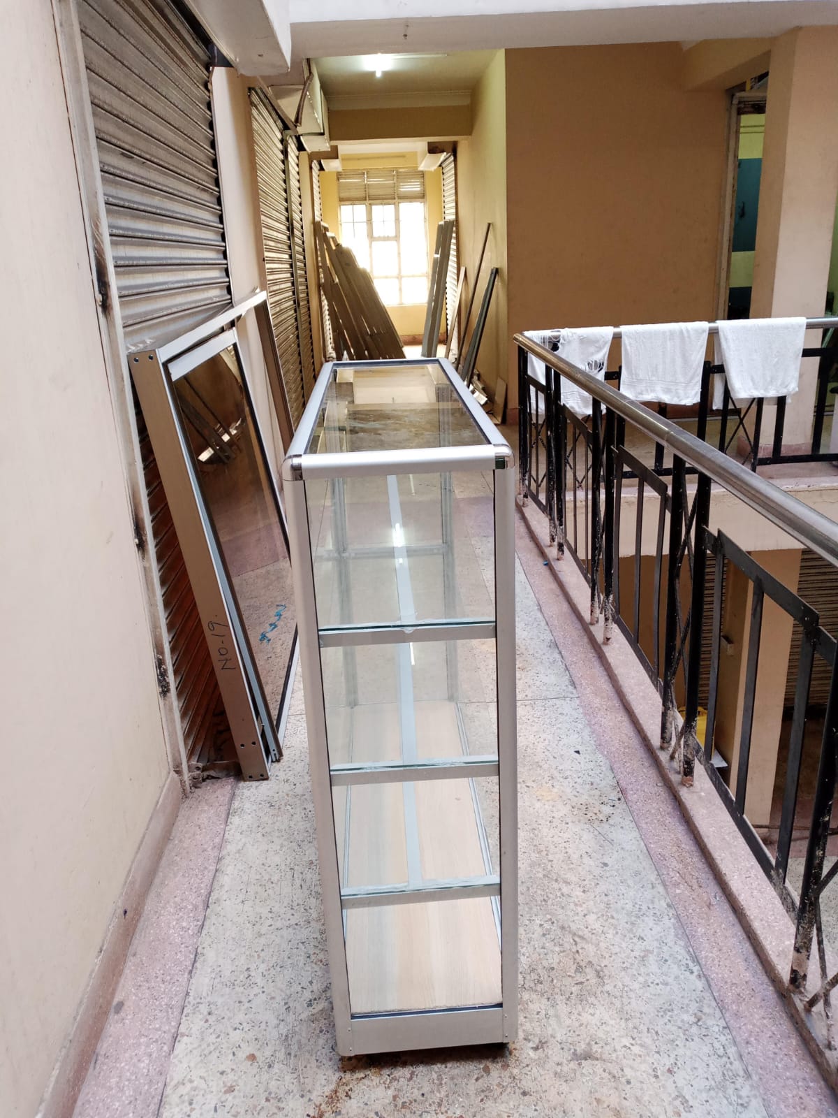 4 feet aluminum Display