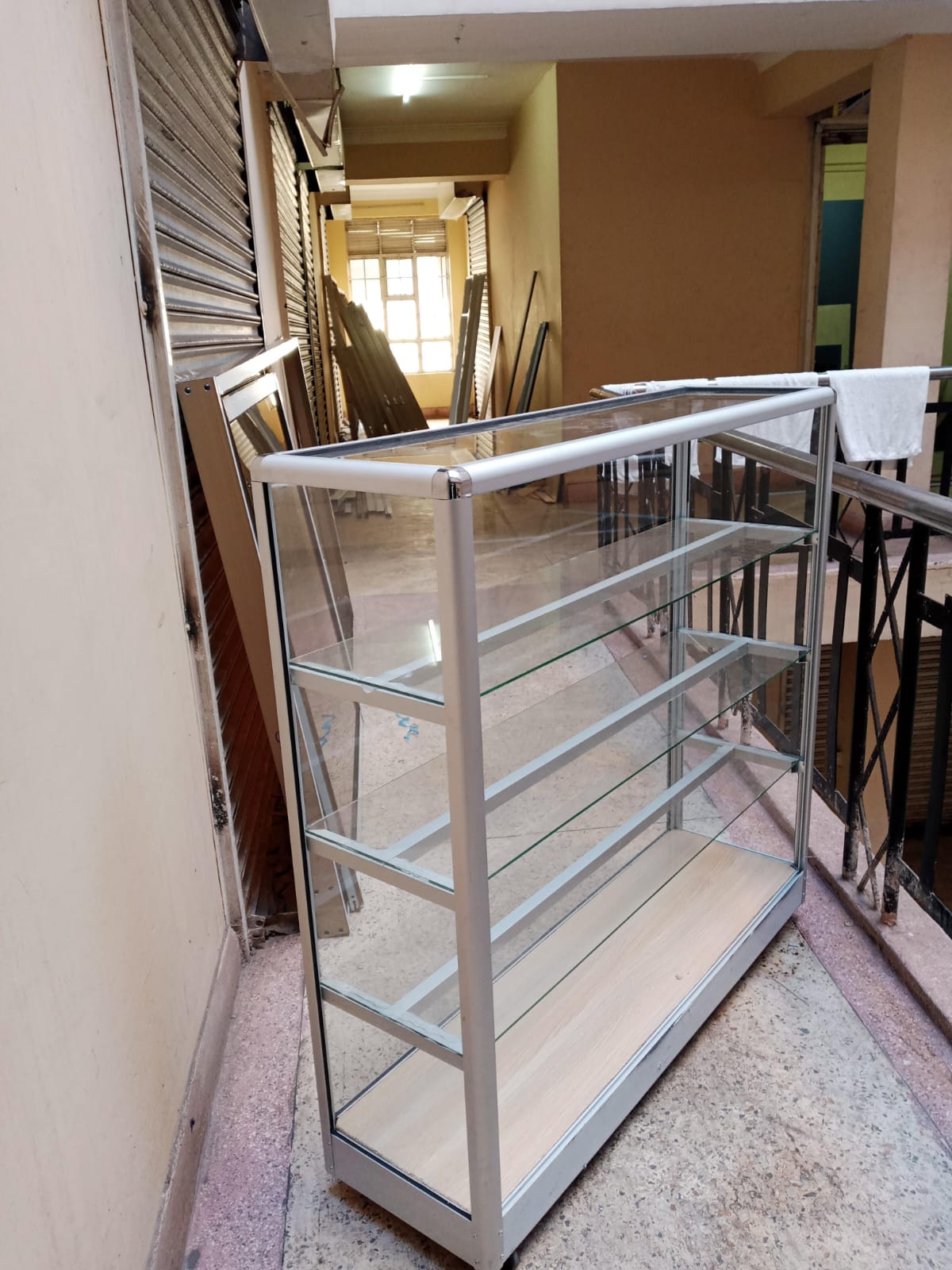 4 feet aluminum Display