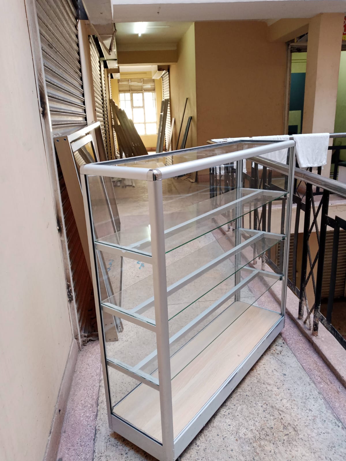 4 feet aluminum Display