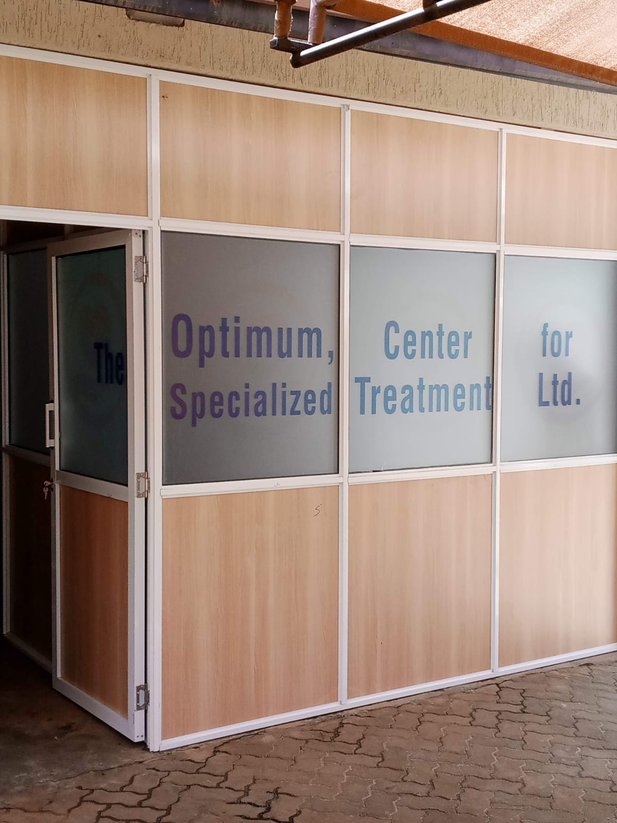 Office partition fabrication and installation