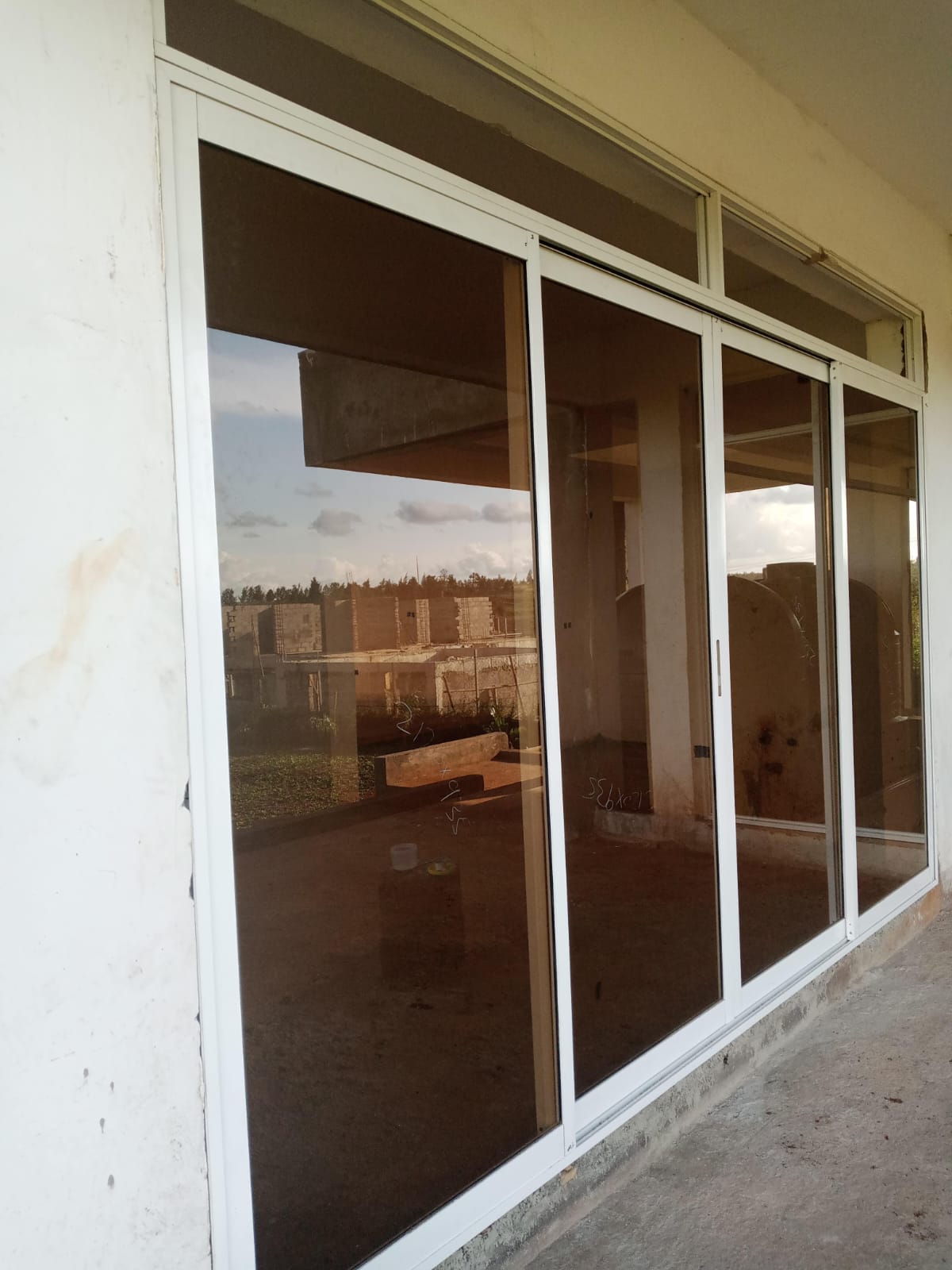 Installation of aluminum sliding doors