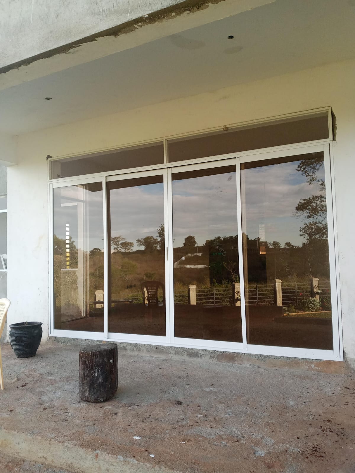 Installation of aluminum sliding doors
