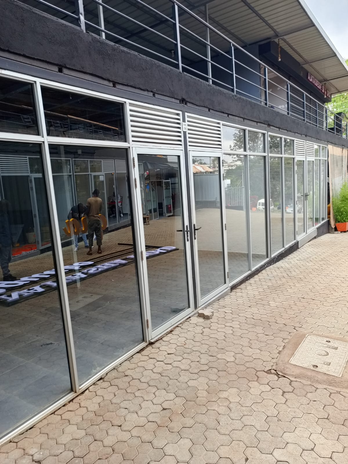 Shop front aluminum partition