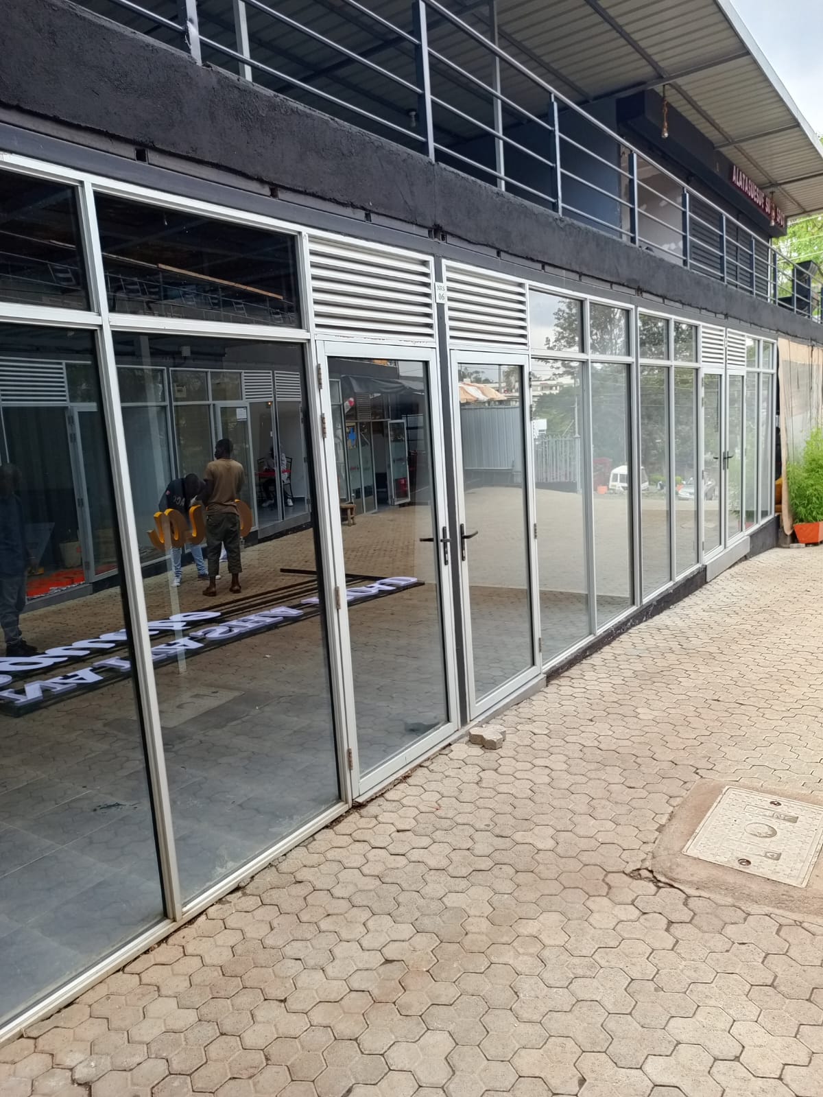 Shop front aluminum partition