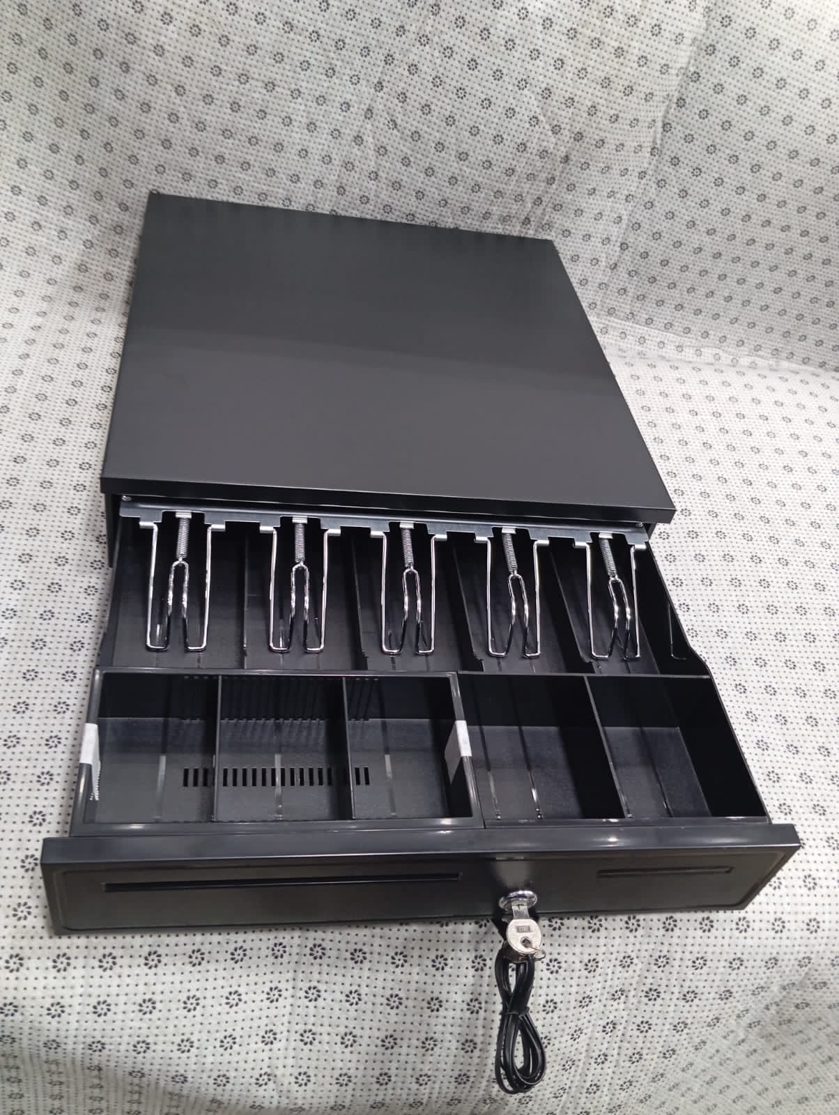 Heavy duty cash drawer