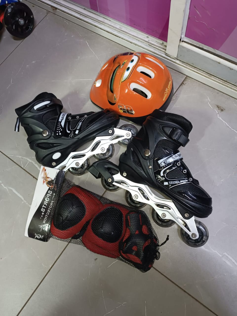 Roller skate shoe