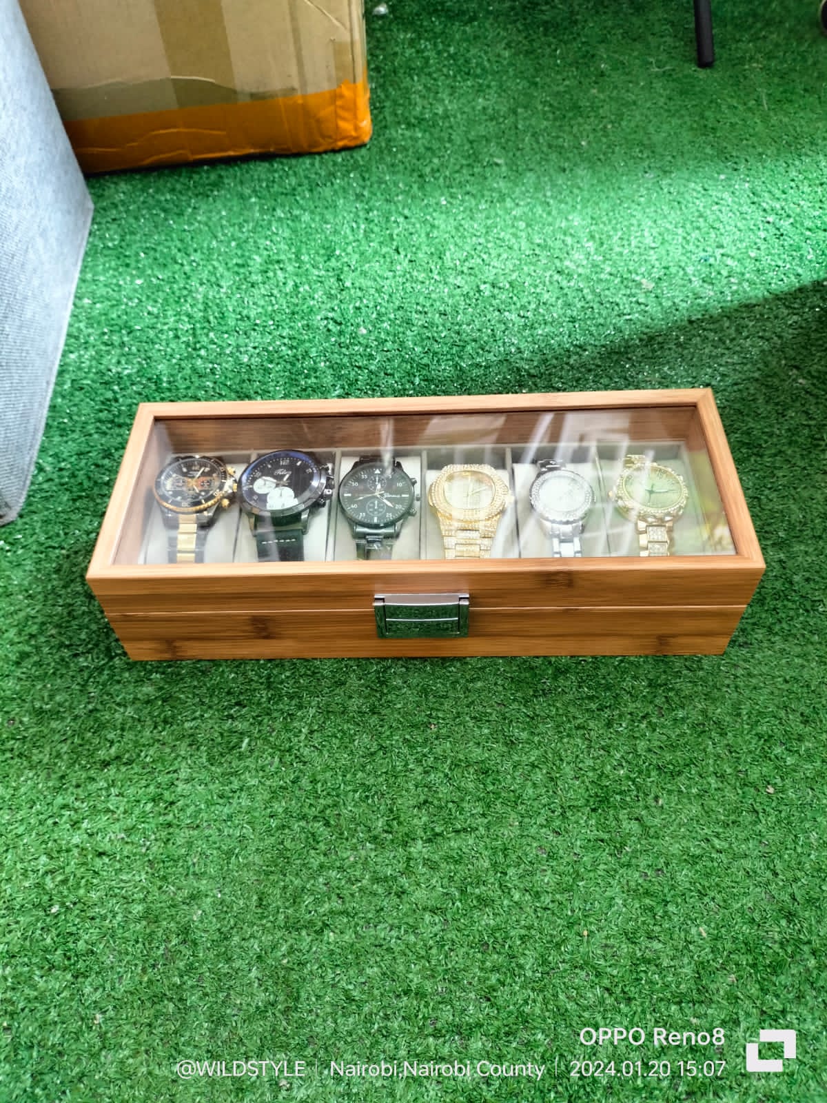 Watch organizer