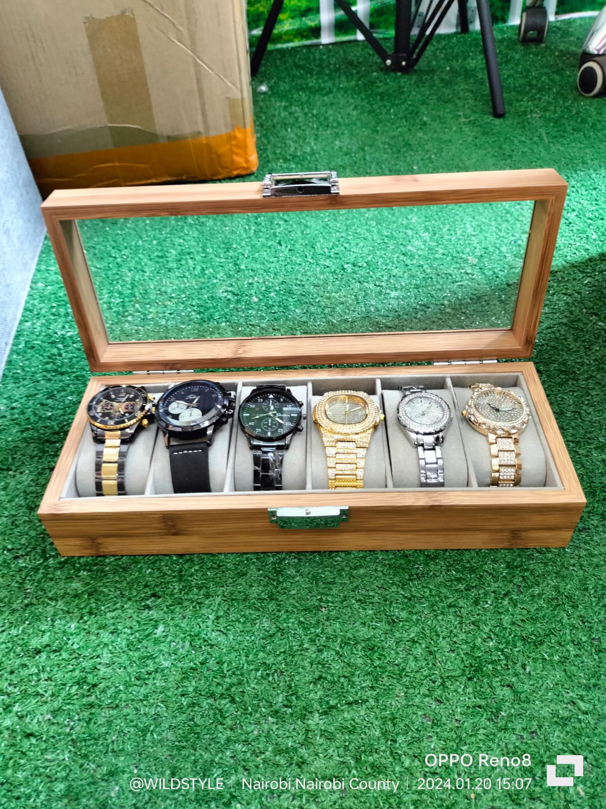Watch organizer