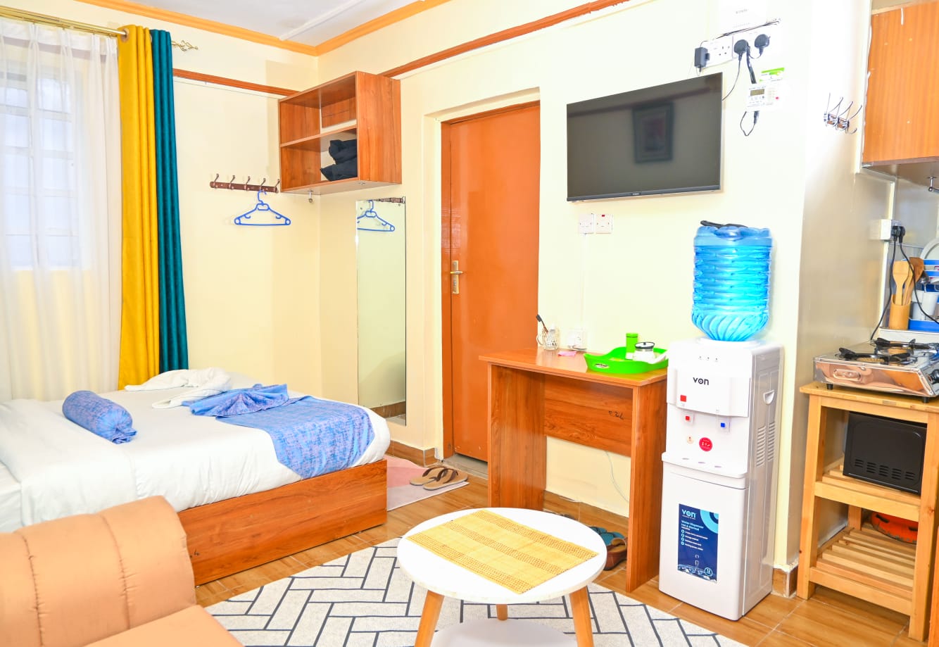 Cozy Naivasha studio