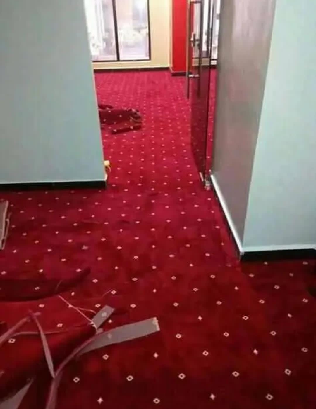 Wall to wall carpets