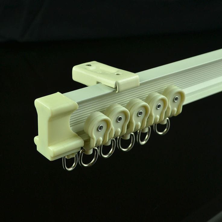 Aluminum curtain rails