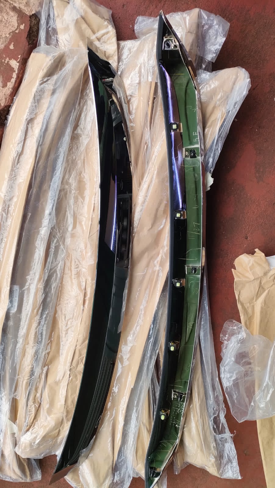 Toyota Harrier 2014-2018 bonnet chrome