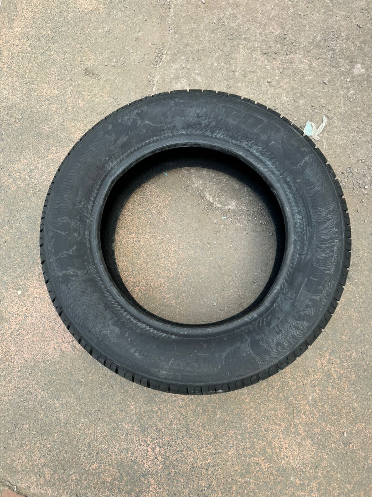 225/65R17 Boto