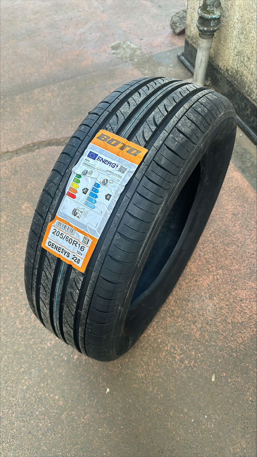 205/60R16 Boto