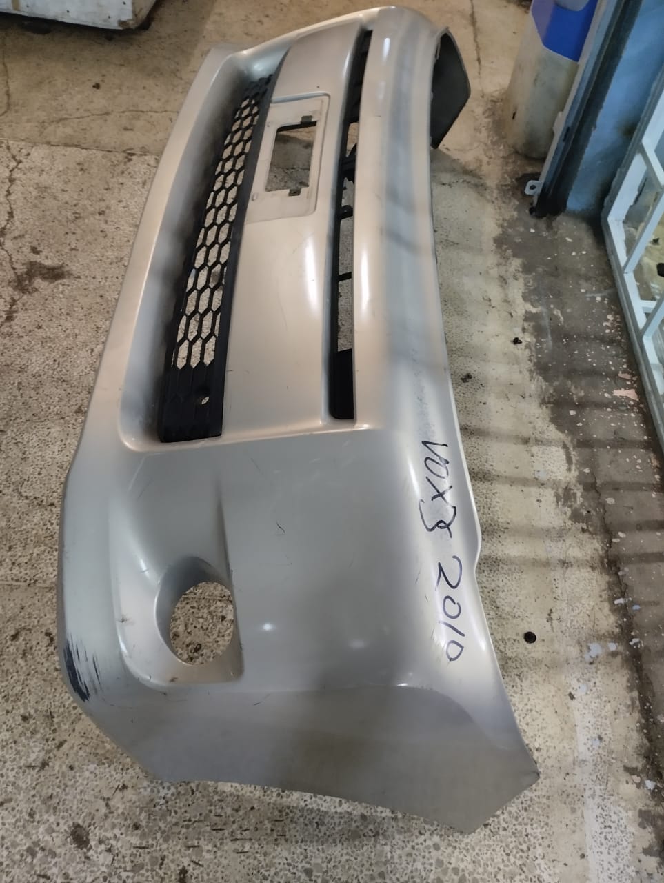 Toyota voxy front bumper