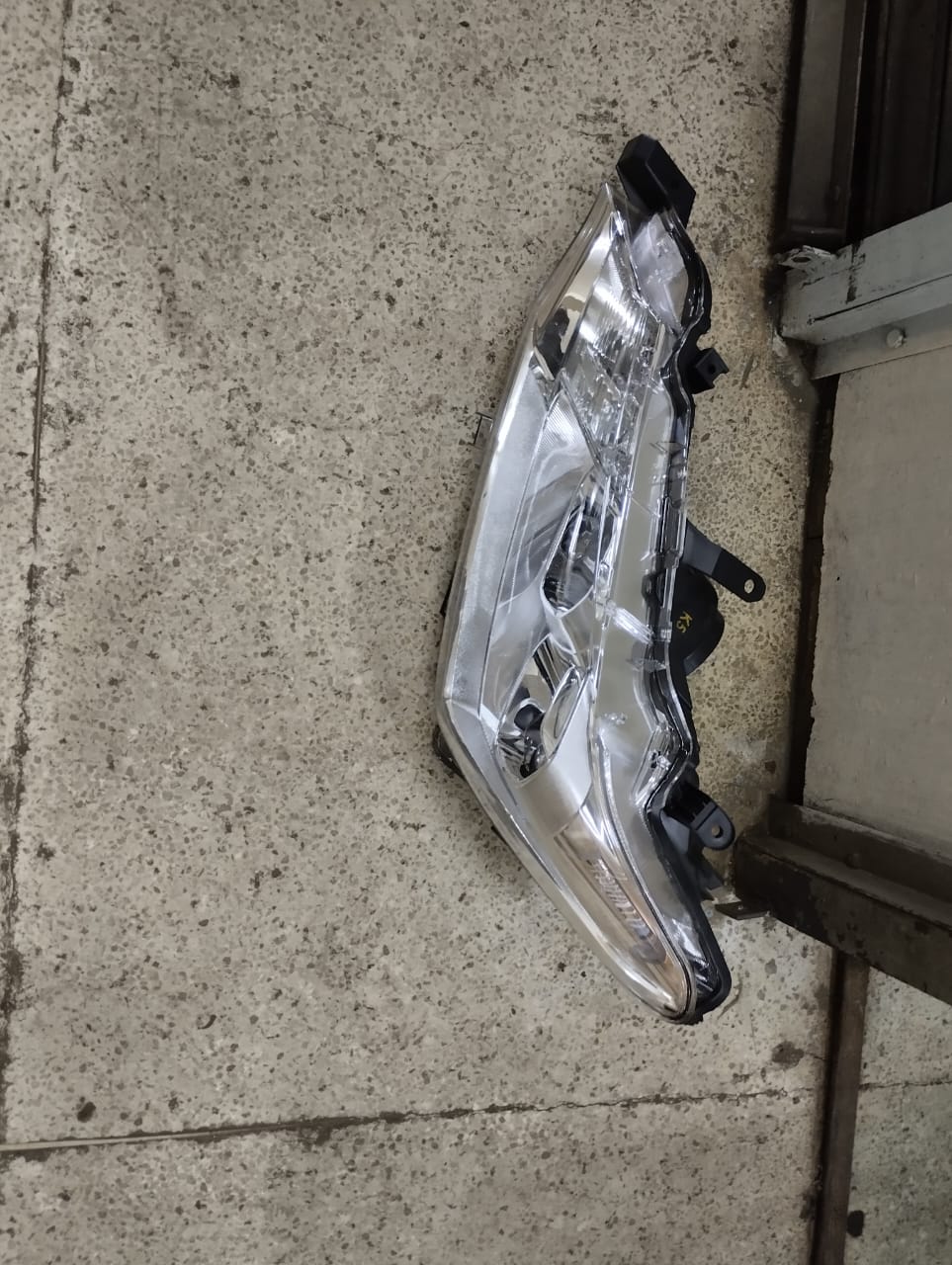 Toyota fielder headlight