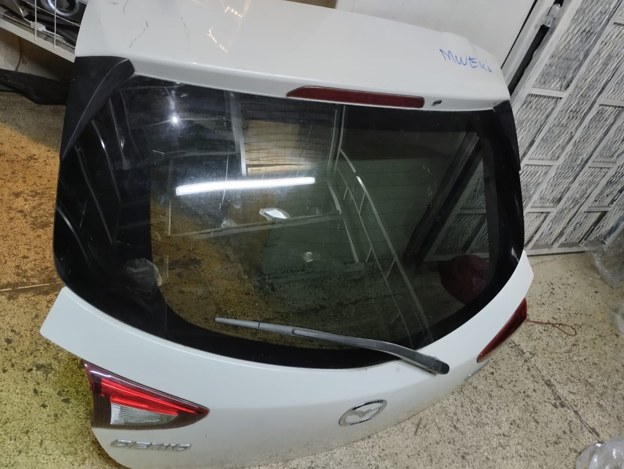 Mazda Demio 2015 boot