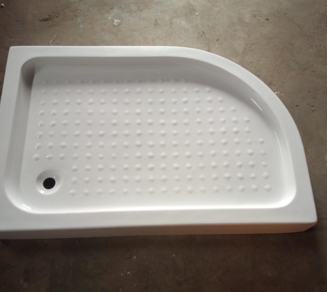 Shower tray