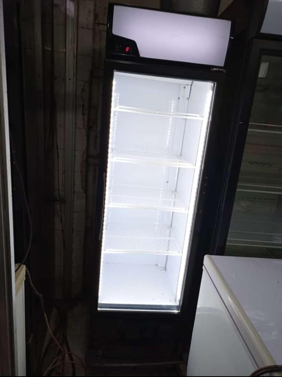 Display fridge