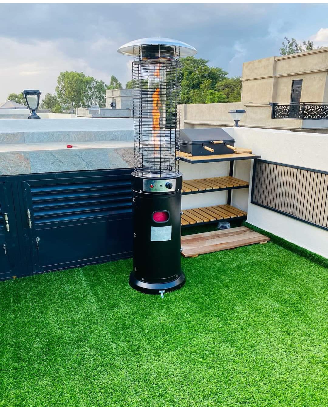 Cylindrical gas patio heater