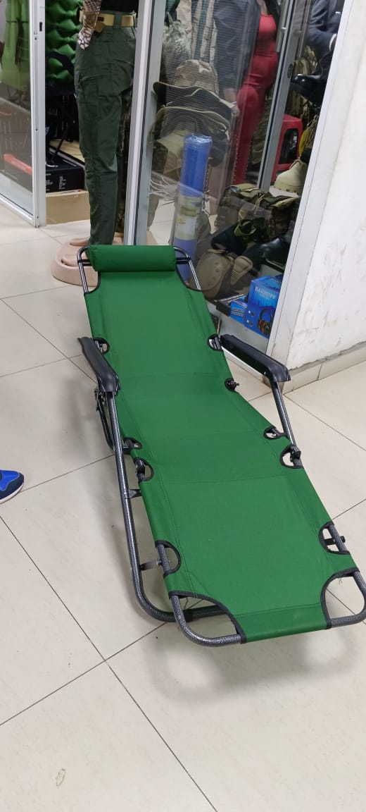 Folding sun lounger chairs