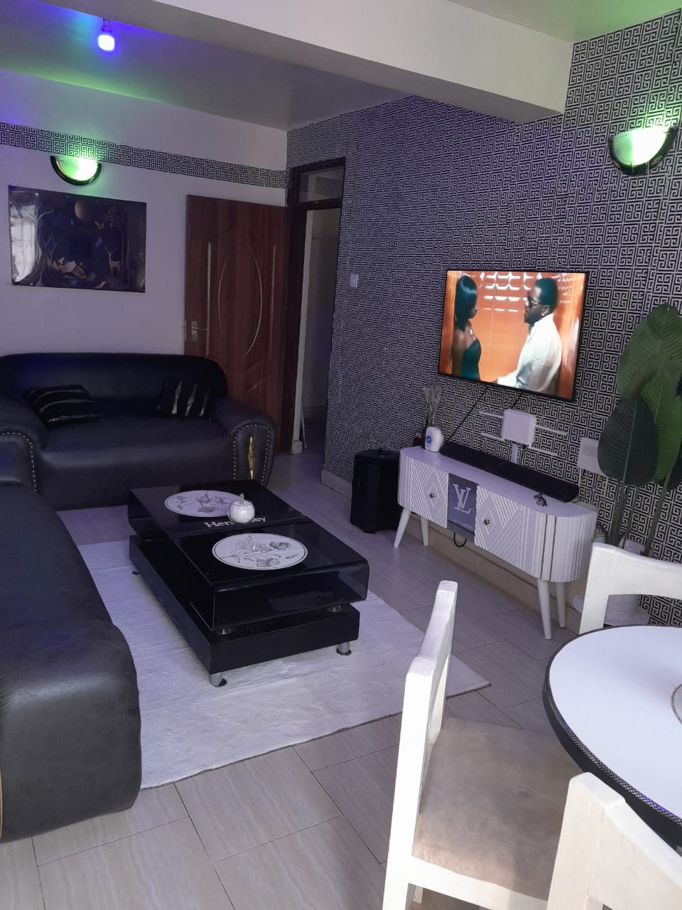 2 bedroom Marion's court