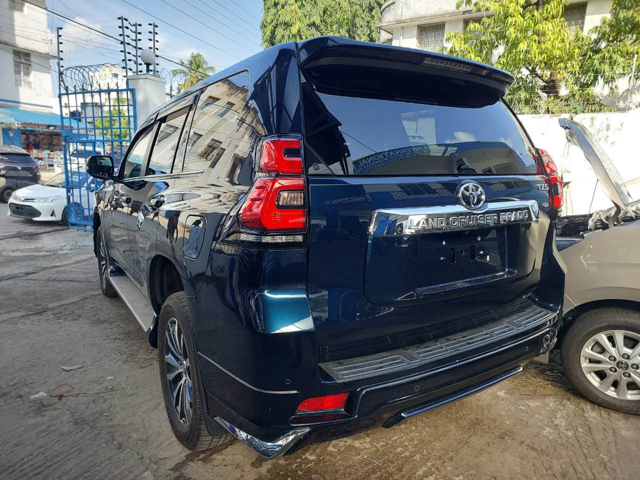 Toyota land cruiser Prado TZG