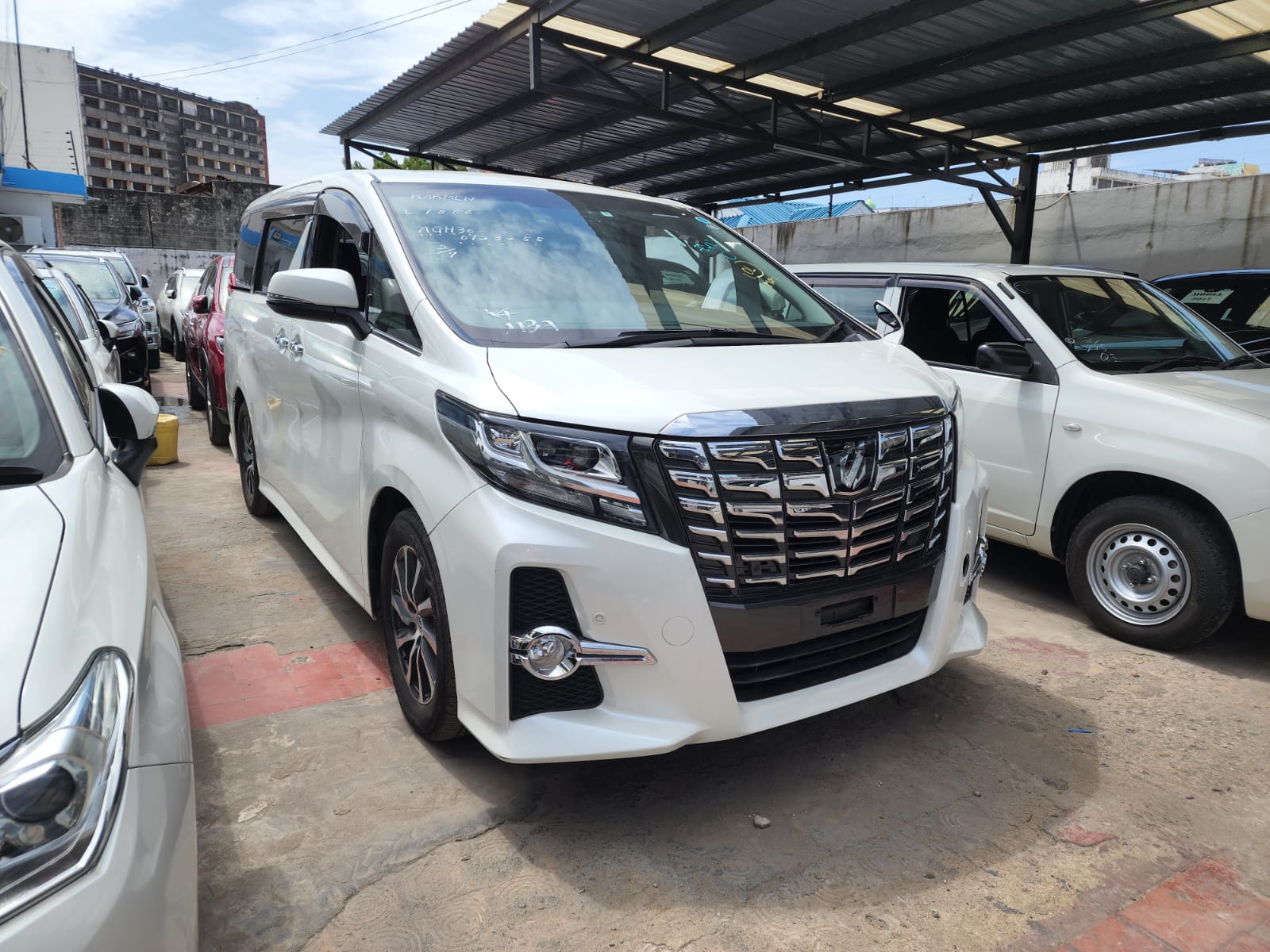 Toyota alphard