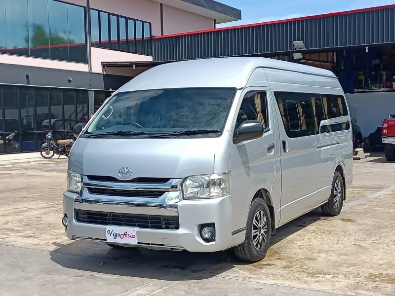 Toyota Hiace Commuter