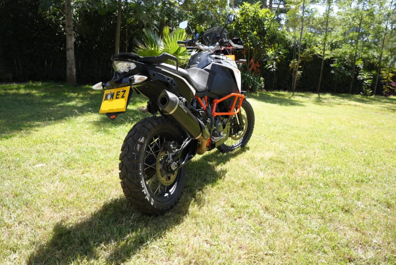 2018 KTM 1090R