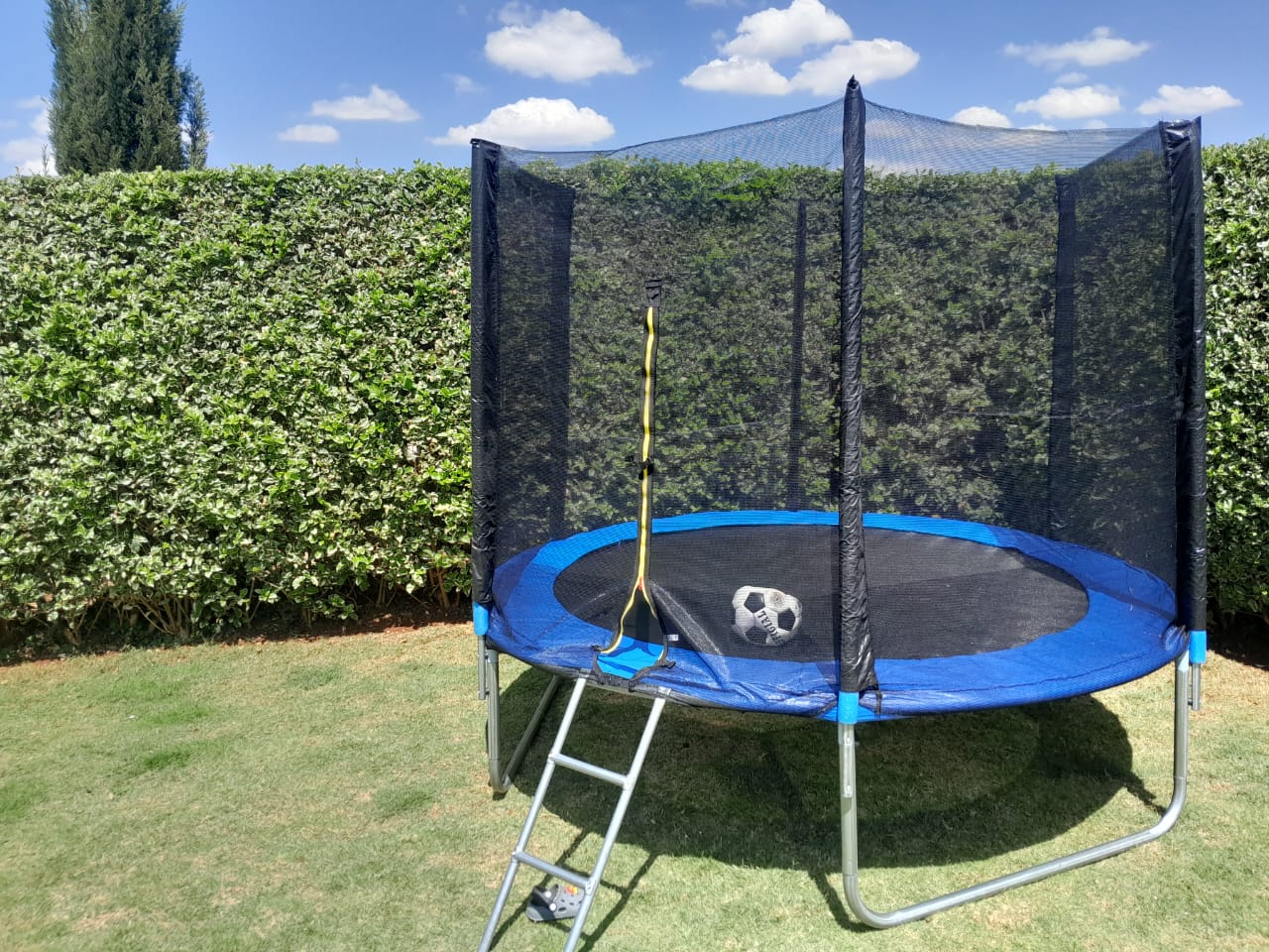 8ft trampoline