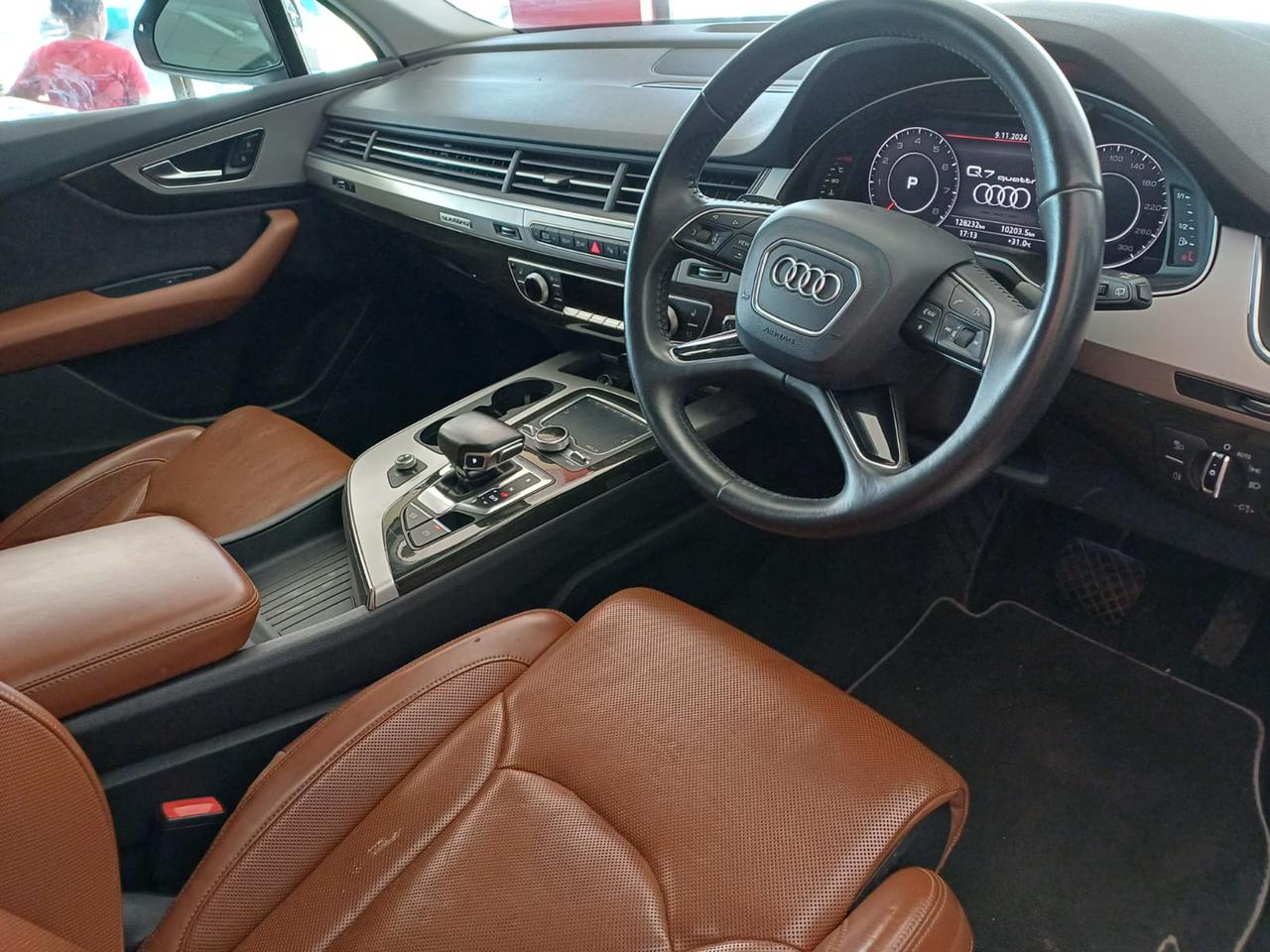 Audi Q7 2016 model