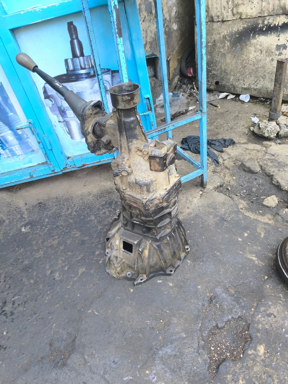 Hilux Vigo 2WD Gearbox