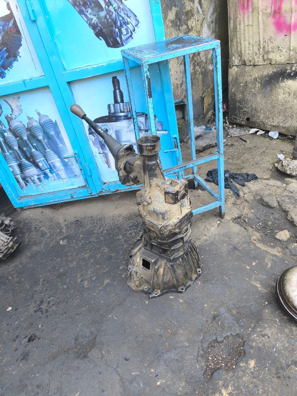 Hilux Vigo 2WD Gearbox