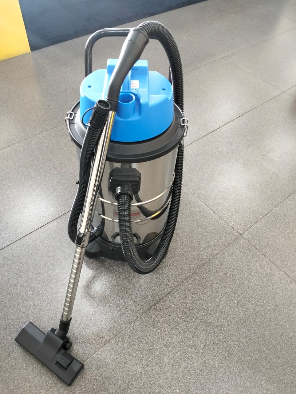 50l Wet and dry vacuum cleaner