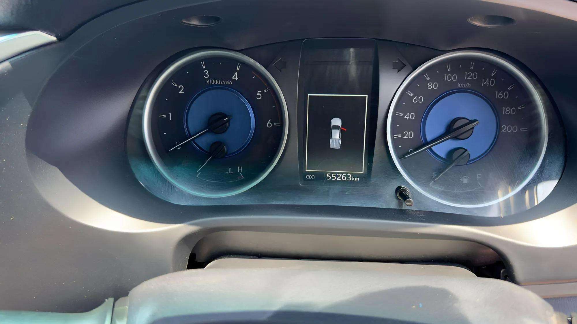 HILUX DOUBAL CABIN